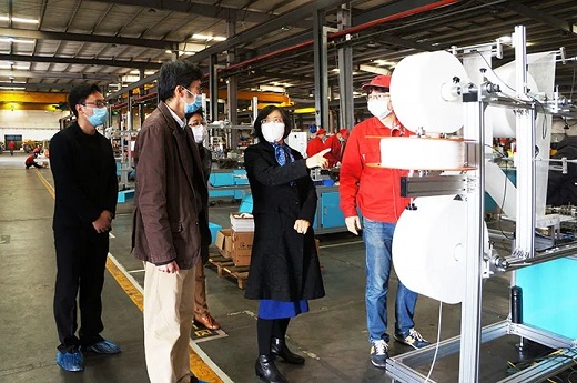 青浦区政协主席李华桂等向导莅临上海唬；；Ｌ舫枪偻餮